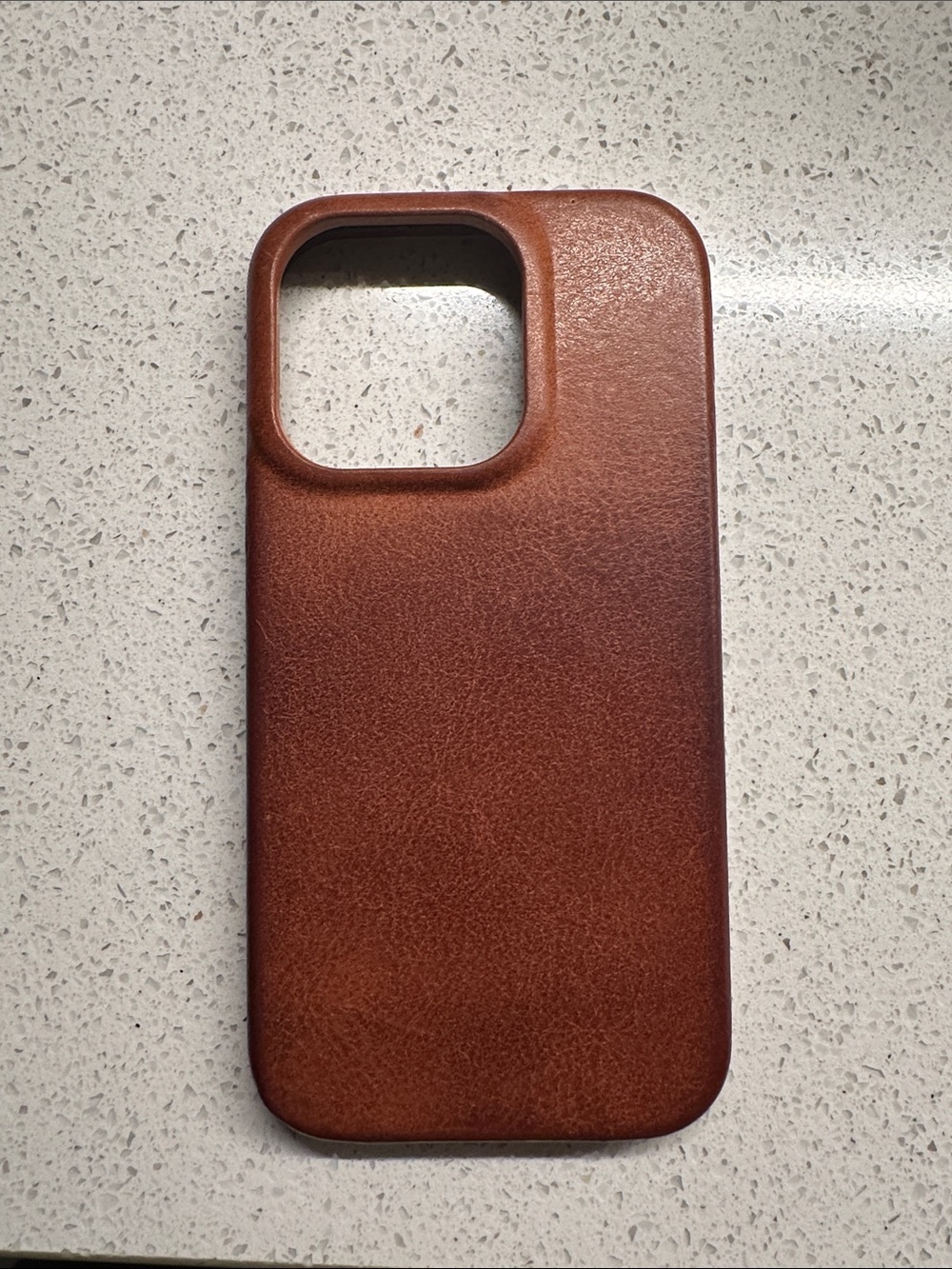 Curated Basics iPhone 14 Pro leather case